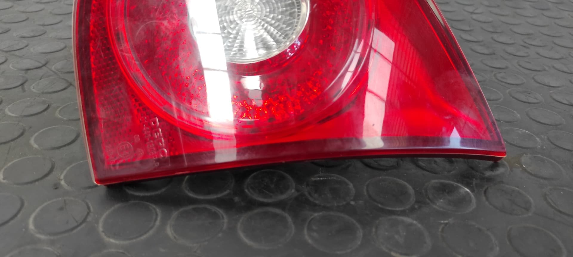 Recambio de PILOTO PORTON DERECHO para VOLKSWAGEN GOLF V BERLINA (1K1) GT Sport BKD referencia OEM IAM 084411308RR   - ROJO 5