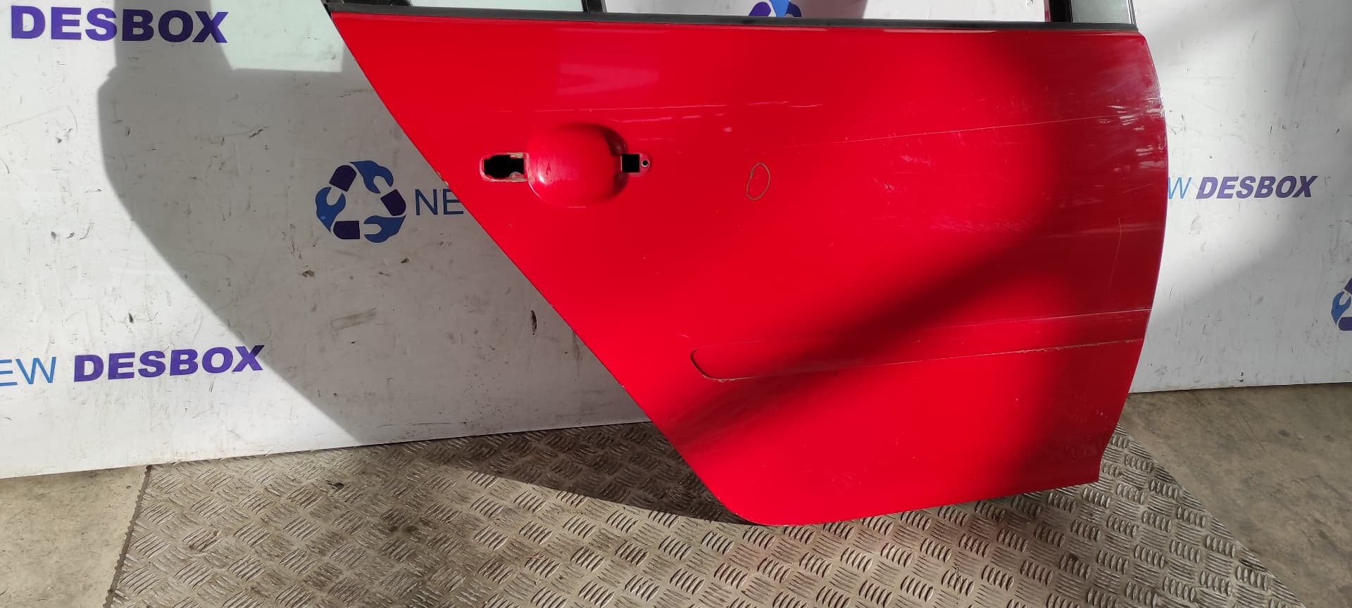 Recambio de PUERTA TRASERA DERECHA para VOLKSWAGEN GOLF V BERLINA (1K1) BKD referencia OEM IAM    - ROJO 5
