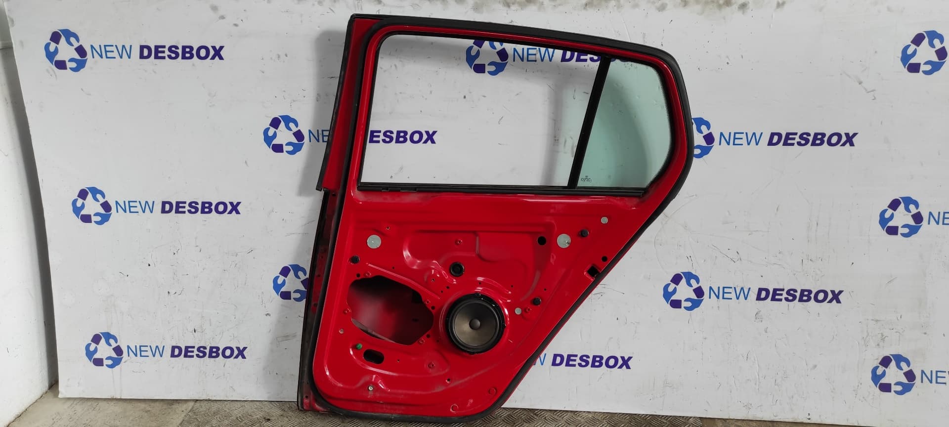 Recambio de PUERTA TRASERA DERECHA para VOLKSWAGEN GOLF V BERLINA (1K1) BKD referencia OEM IAM    - ROJO 8