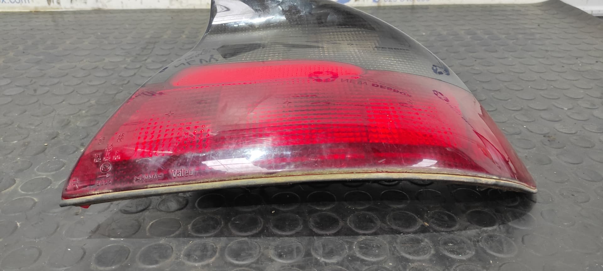 Recambio de PILOTO TRASERO DERECHO para OPEL TIGRA 1.4 16V X14XE referencia OEM IAM VALEO 5065   - ROJO 5