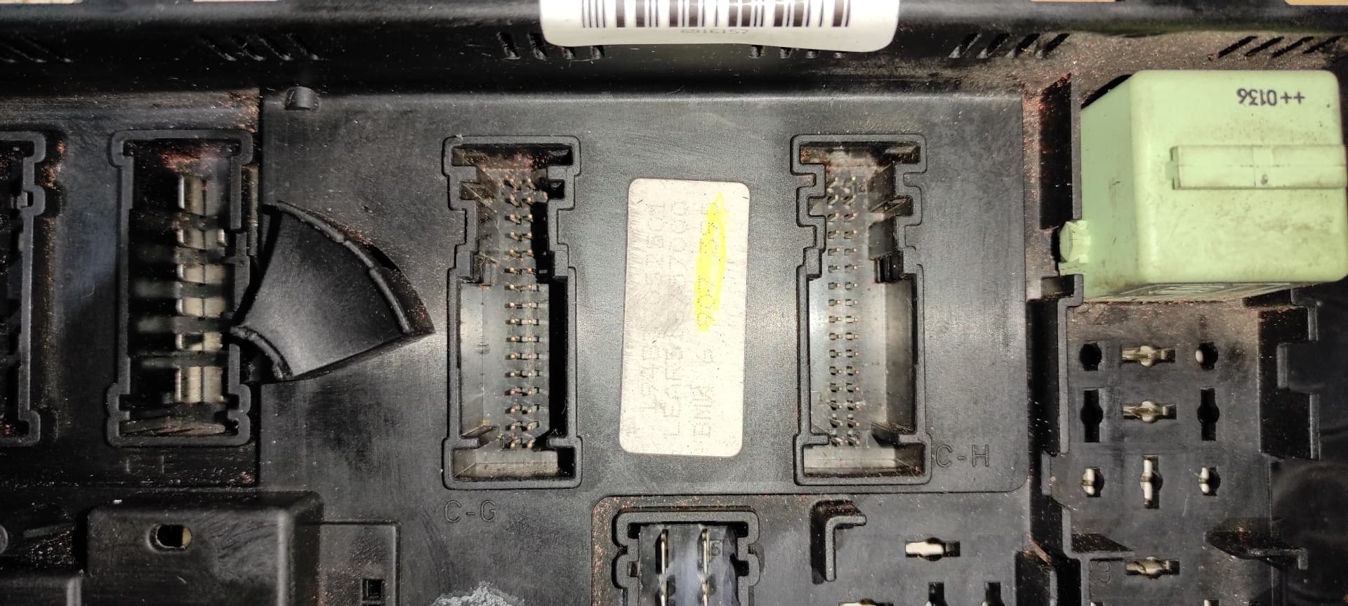 Recambio de CAJA RELES / FUSIBLES para BMW X5 (E53) M54306S3 referencia OEM IAM 6907395   - NEGRO 6