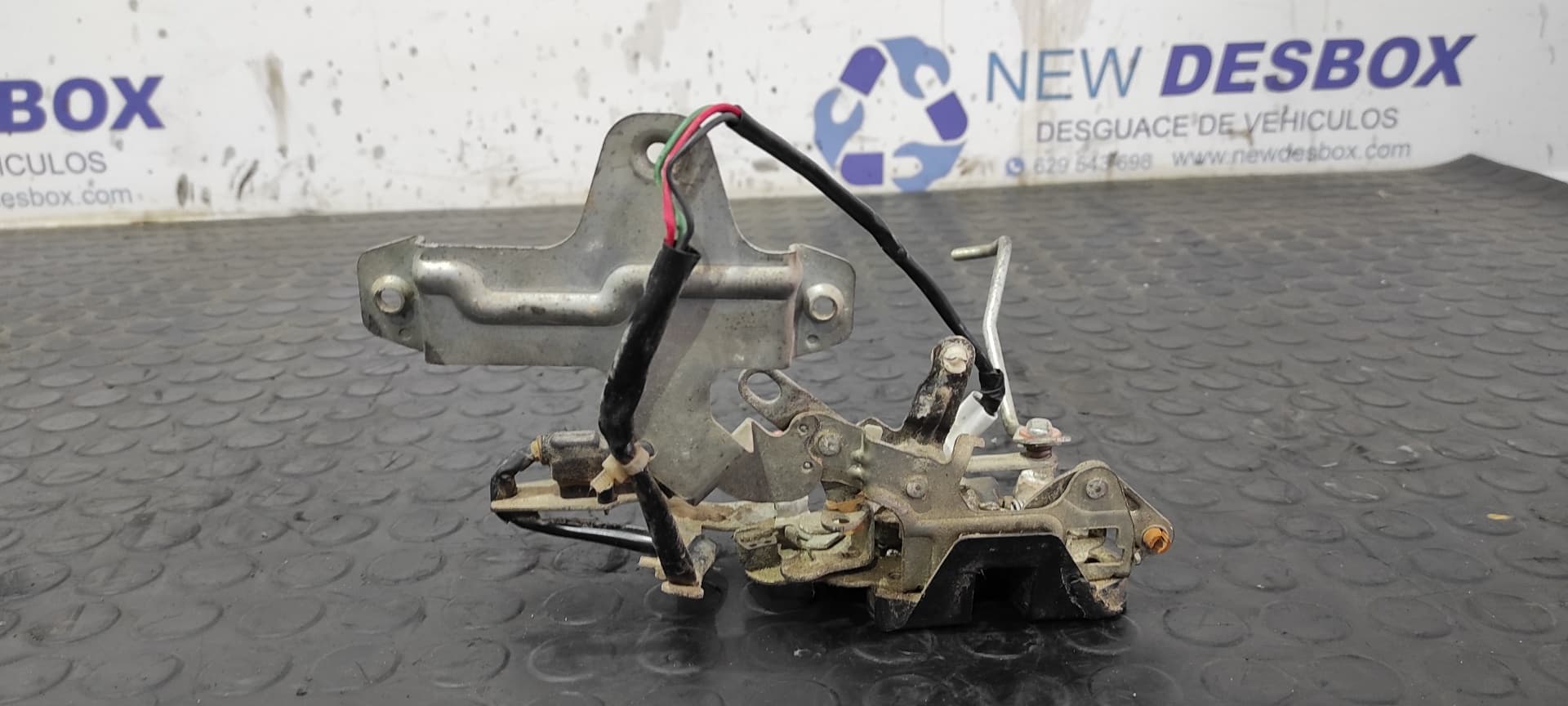 Recambio de CERRADURA PUERTA DELANTERA DERECHA para SUZUKI VITARA SE/SV (ET) referencia OEM IAM 6