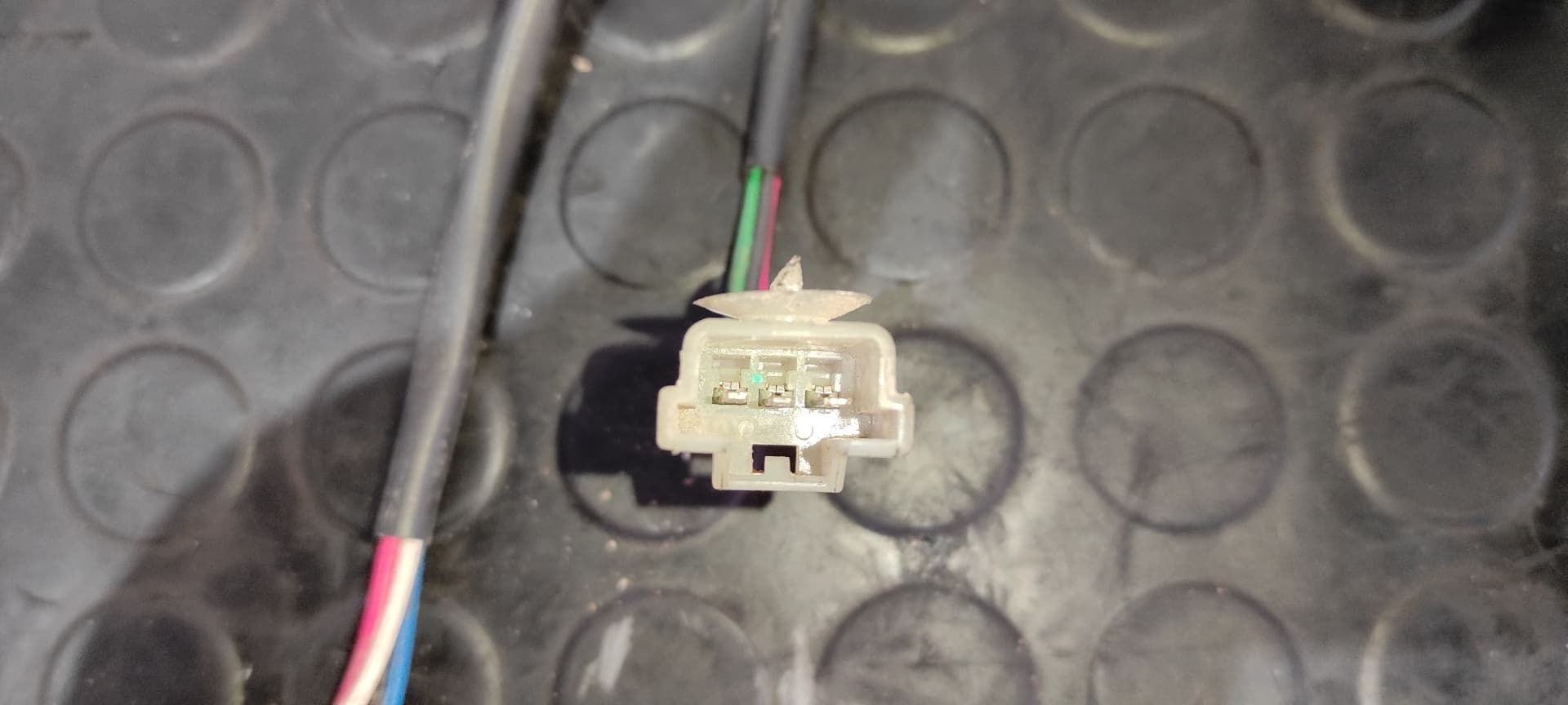 Recambio de CERRADURA PUERTA DELANTERA DERECHA para SUZUKI VITARA SE/SV (ET) referencia OEM IAM 6