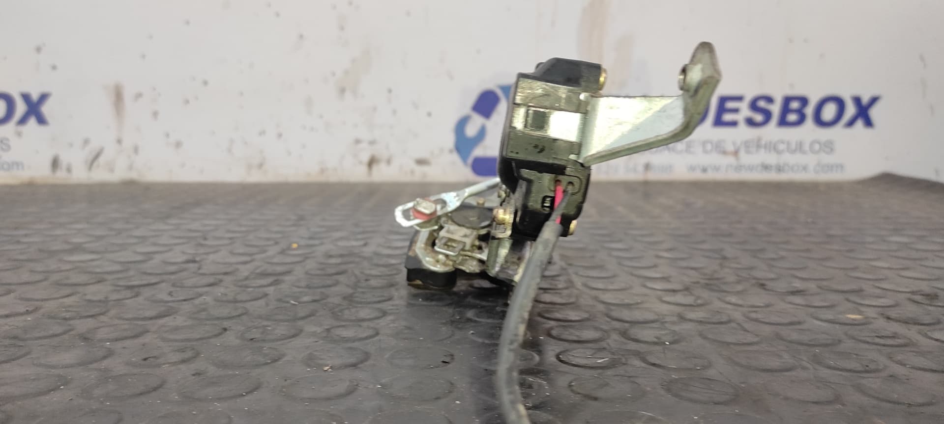 Recambio de CERRADURA PUERTA TRASERA DERECHA para SUZUKI VITARA SE/SV (ET) referencia OEM IAM 4