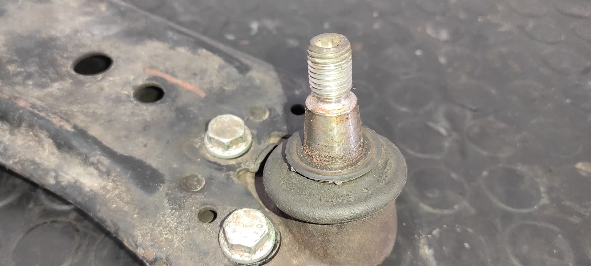 Recambio de BRAZO IZQUIERDO INFERIOR DELANTERO para SEAT TOLEDO (1M2) 1.9 TDI AHF referencia OEM IAM    - GRIS 4