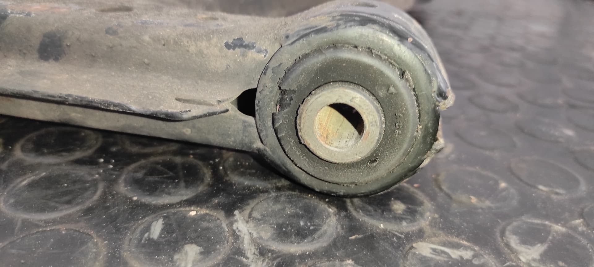 Recambio de BRAZO IZQUIERDO INFERIOR DELANTERO para SEAT TOLEDO (1M2) 1.9 TDI AHF referencia OEM IAM    - GRIS 6