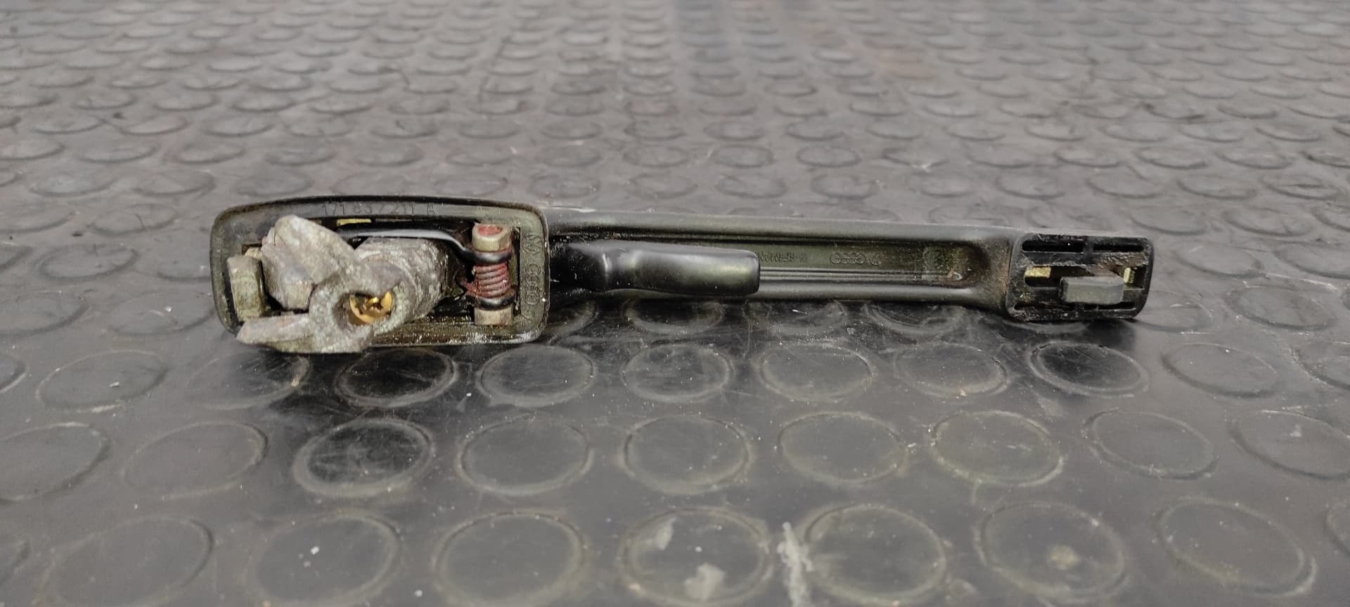 Recambio de MANETA DELANTERA DERECHA para VOLKSWAGEN GOLF I (171/173) referencia OEM IAM 171837211A 6