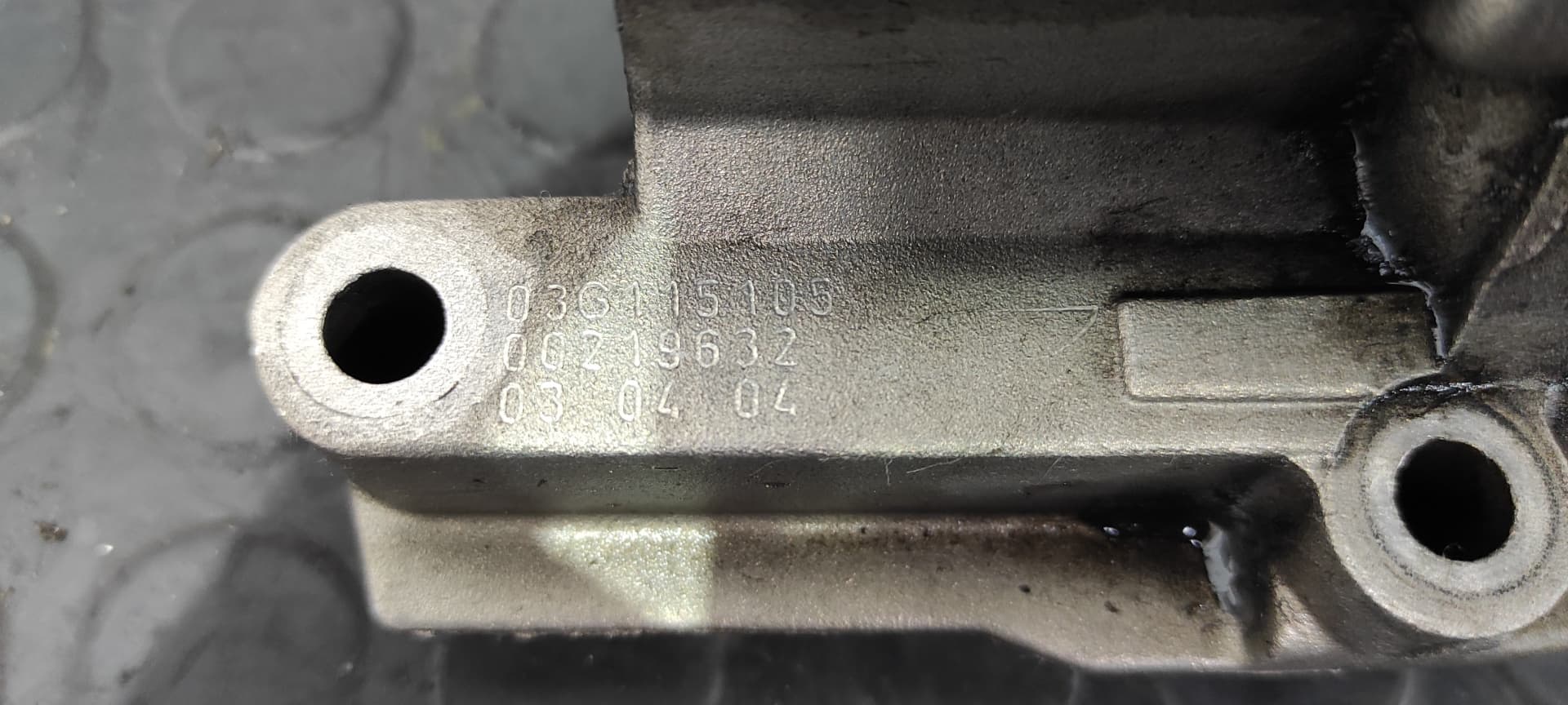 Recambio de BOMBA ACEITE para VOLKSWAGEN GOLF V BERLINA (1K1) GT Sport BKD referencia OEM IAM 03G115105   - ROJO 5