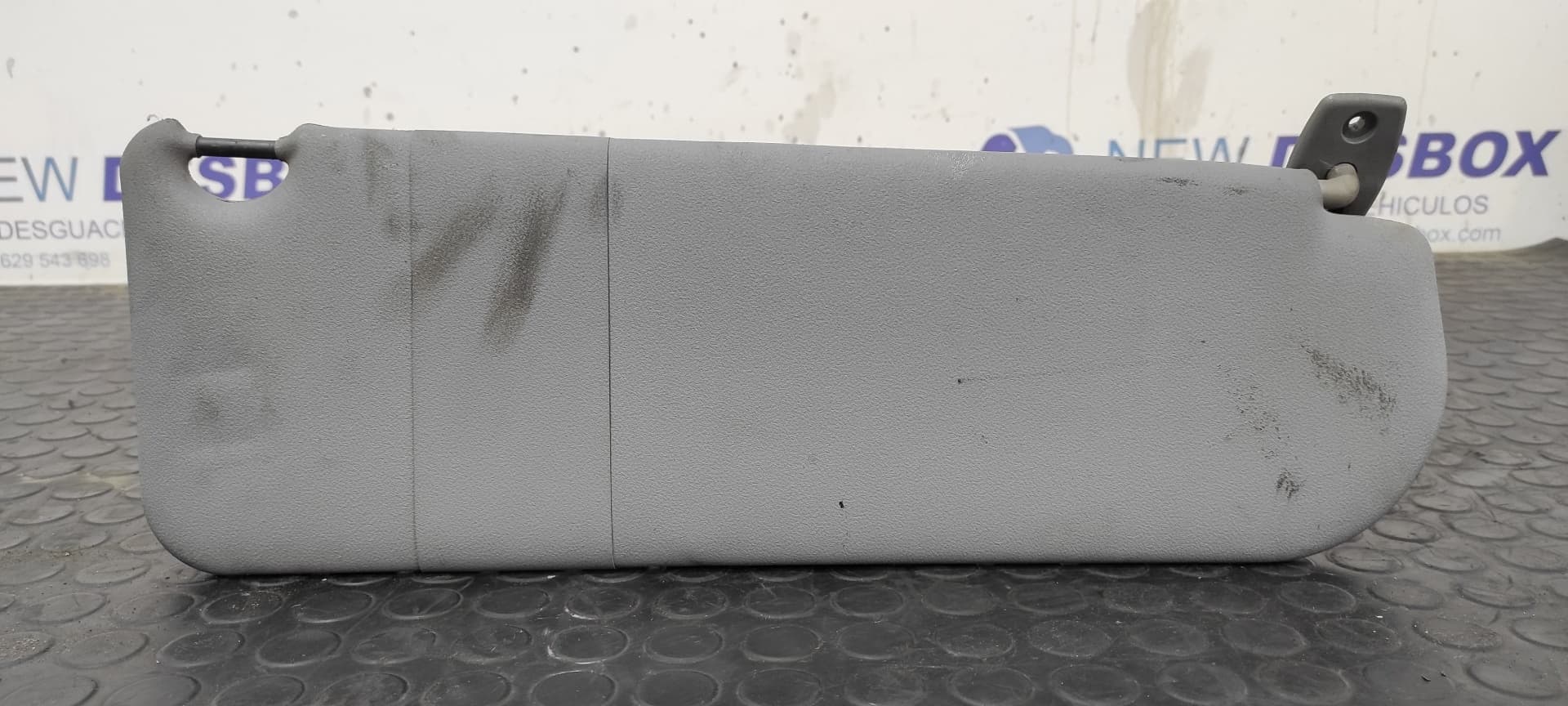 Recambio de PARASOL DERECHO para CITROEN JUMPY Combi Confort (8/9 plazas) RHZ referencia OEM IAM    - GRIS