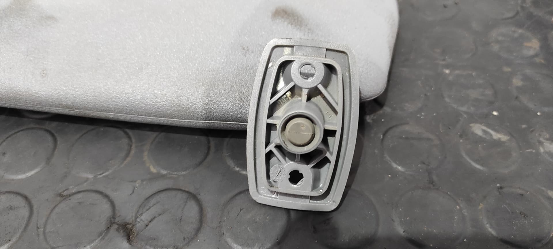 Recambio de PARASOL DERECHO para CITROEN JUMPY Combi Confort (8/9 plazas) RHZ referencia OEM IAM    - GRIS 3