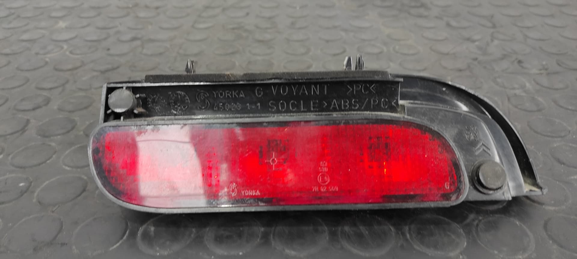 Recambio de LUZ CENTRAL DE FRENO para PEUGEOT PARTNER (S2) Combi Pro WJYDW8B referencia OEM IAM 45023   - BLANCO