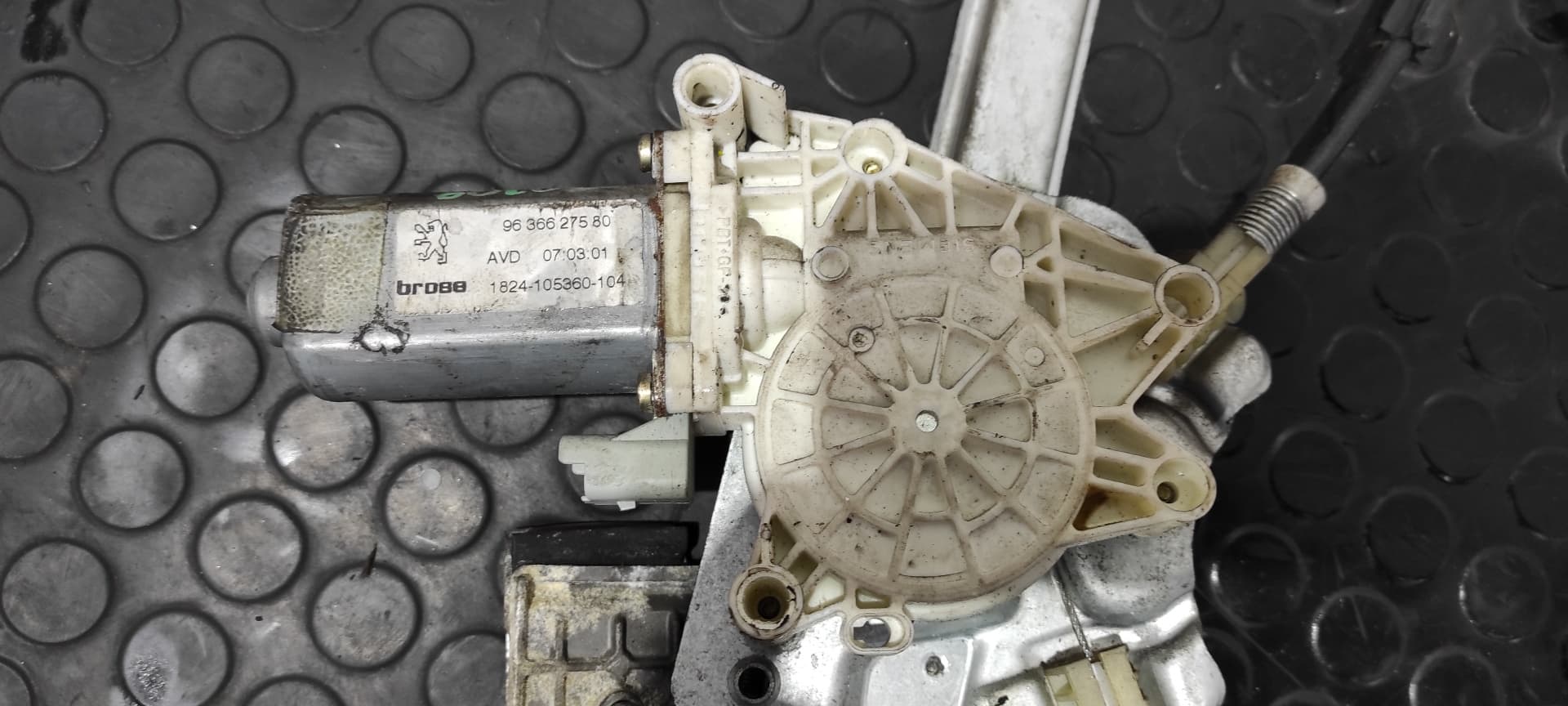 Recambio de ELEVALUNAS DELANTERO IZQUIERDO para PEUGEOT 206 CC * NFUTU5JP4 referencia OEM IAM 9636627580   - ROJO 6