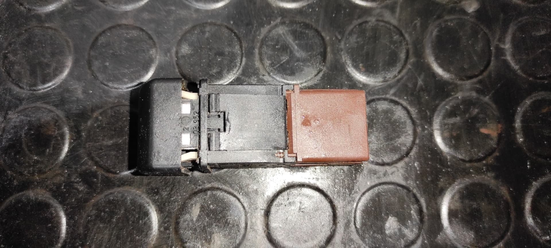 Recambio de INTERRUPTOR para CITROEN JUMPY 2.0 HDi Furg. (774kg) RHX referencia OEM IAM 03952   - BLANCO 2