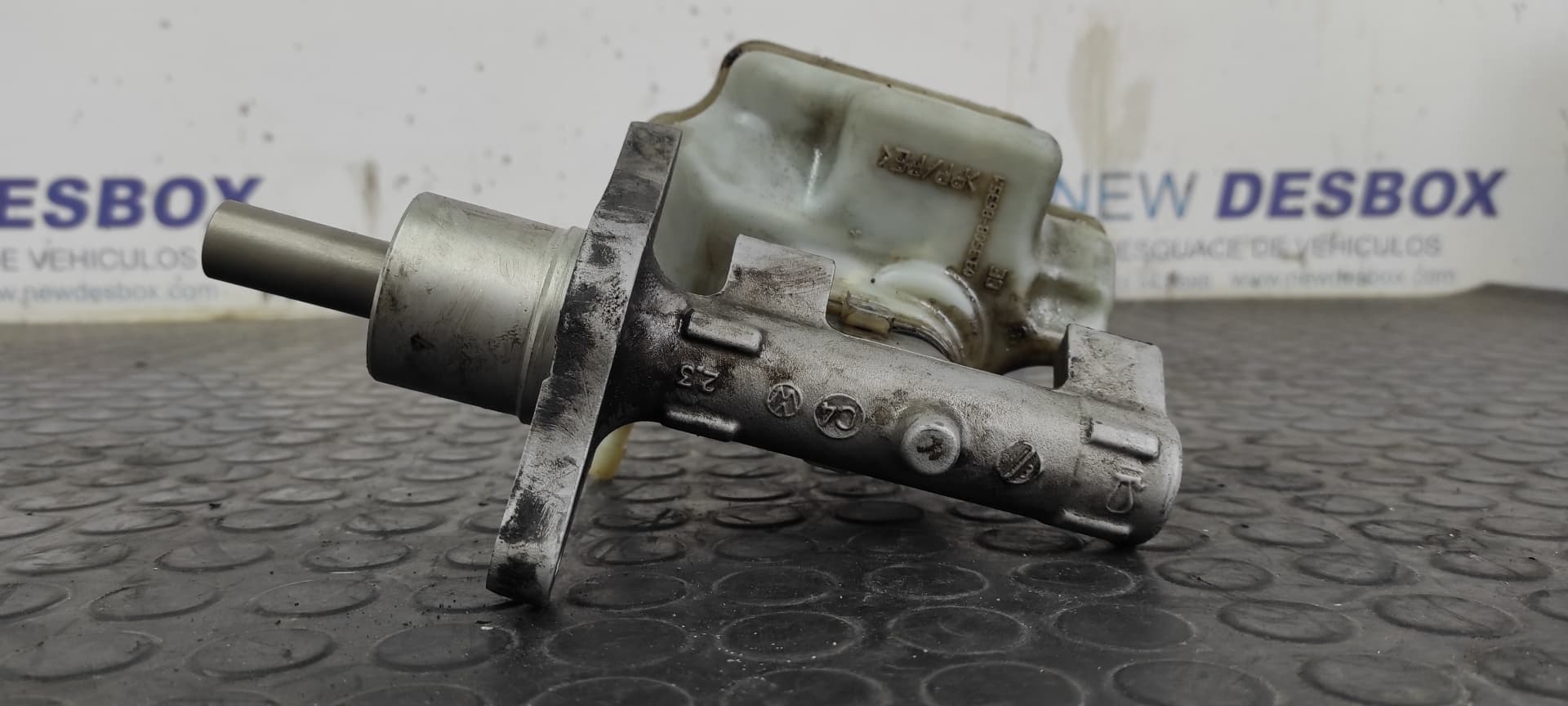 Recambio de BOMBA FRENO para VOLKSWAGEN GOLF V BERLINA (1K1) GT Sport BKD referencia OEM IAM 1K1611301C   - ROJO 6