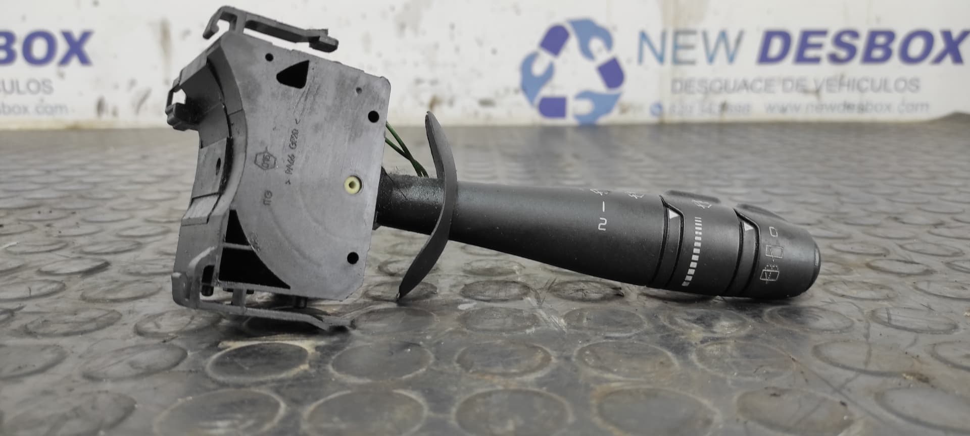 Recambio de MANDO LIMPIA para RENAULT ESPACE IV (JK0) 1.9 dCi Diesel F9Q820 referencia OEM IAM 8200012244   - NEGRO