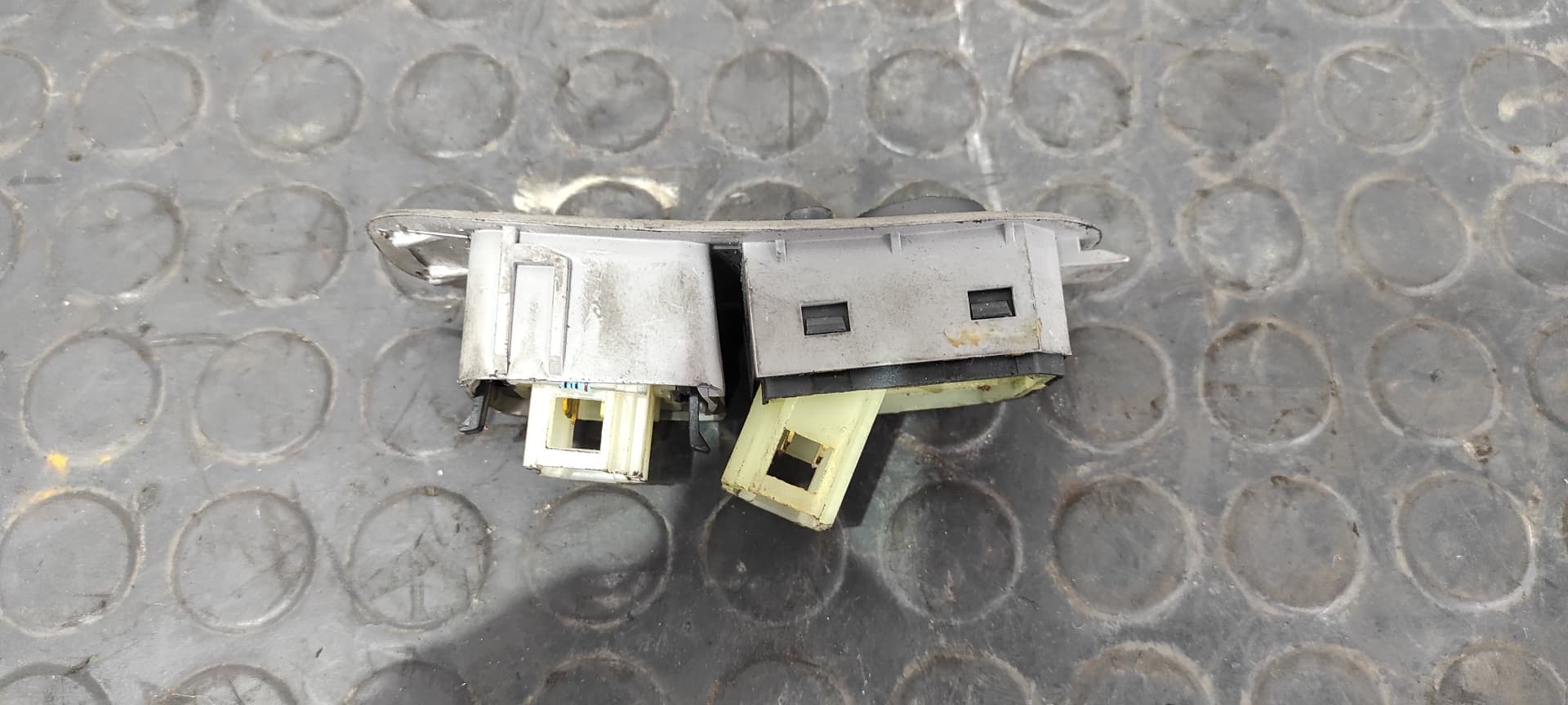 Recambio de MANDO ELEVALUNAS DELANTERO IZQUIERDO para SEAT ALHAMBRA (7V8) Gran Via AFN referencia OEM IAM 7M0867255M   - GRIS 5