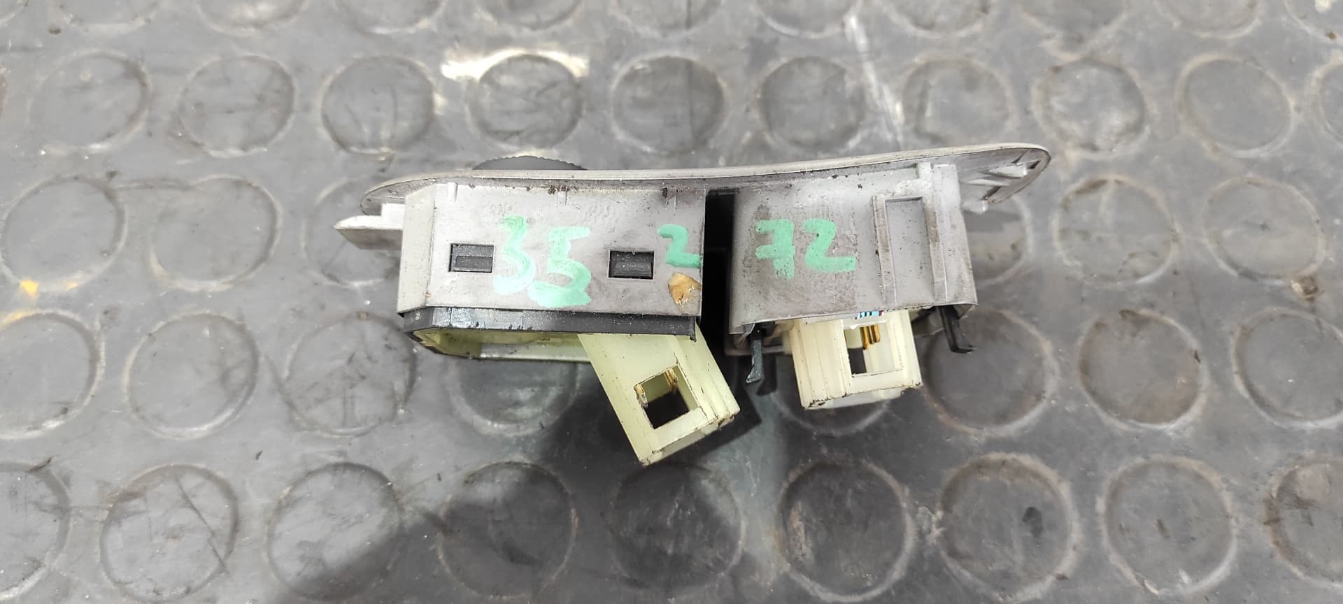 Recambio de MANDO ELEVALUNAS DELANTERO IZQUIERDO para SEAT ALHAMBRA (7V8) Gran Via AFN referencia OEM IAM 7M0867255M   - GRIS 3