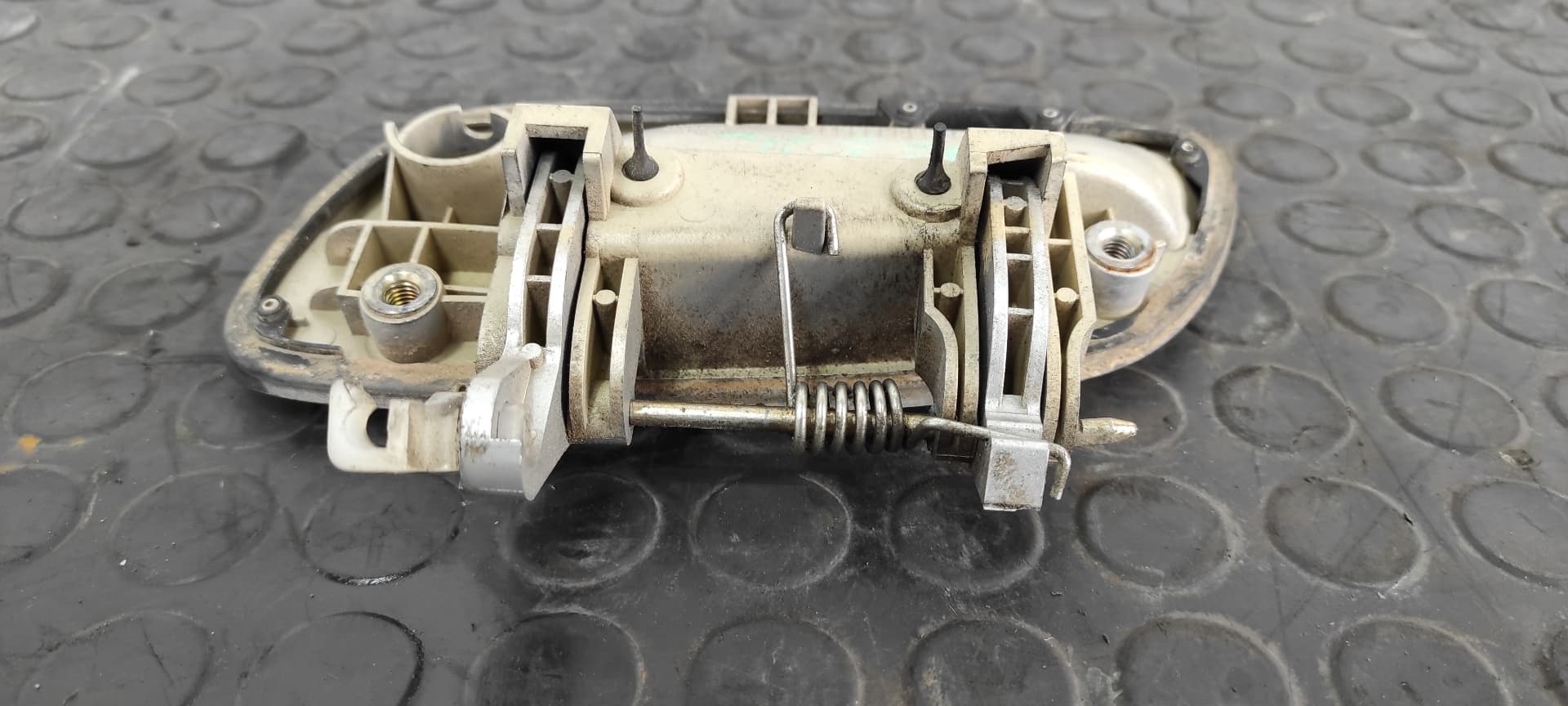 Recambio de MANETA DELANTERA DERECHA para HYUNDAI ELANTRA (XD) 2.0 CRDi CAT D4EA referencia OEM IAM 826602D010   - GRIS 5