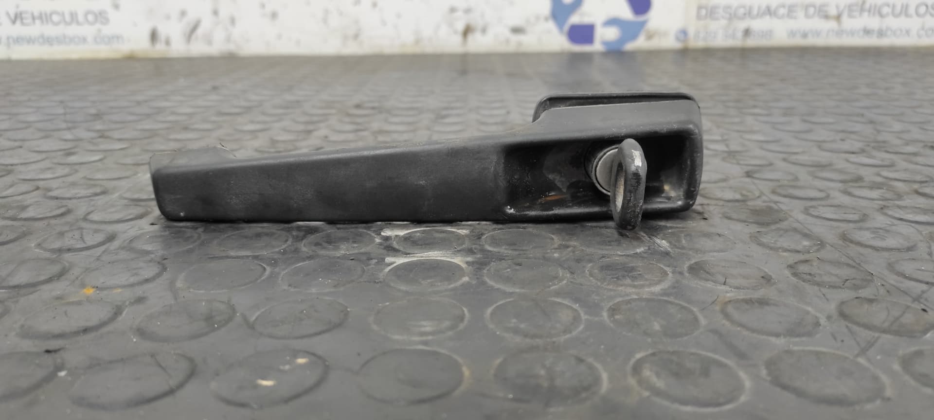 Recambio de MANETA DELANTERA IZQUIERDA para MERCEDES-BENZ MB 100 D CAJA CERRADA / COMBI Caja cerrada  (BM 631.332/342) 616963 referencia OEM IAM    - BLANCO