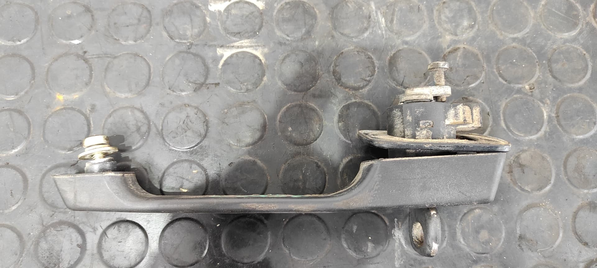 Recambio de MANETA DELANTERA IZQUIERDA para MERCEDES-BENZ MB 100 D CAJA CERRADA / COMBI Caja cerrada  (BM 631.332/342) 616963 referencia OEM IAM    - BLANCO 3