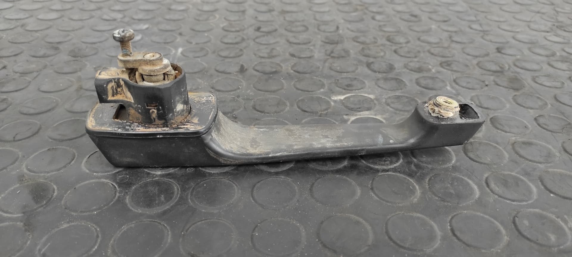 Recambio de MANETA  PUERTA CORREDERA DERECHA para MERCEDES-BENZ MB 100 D CAJA CERRADA / COMBI Caja cerrada  (BM 631.332/342) 616963 referencia OEM IAM    - BLANCO 2