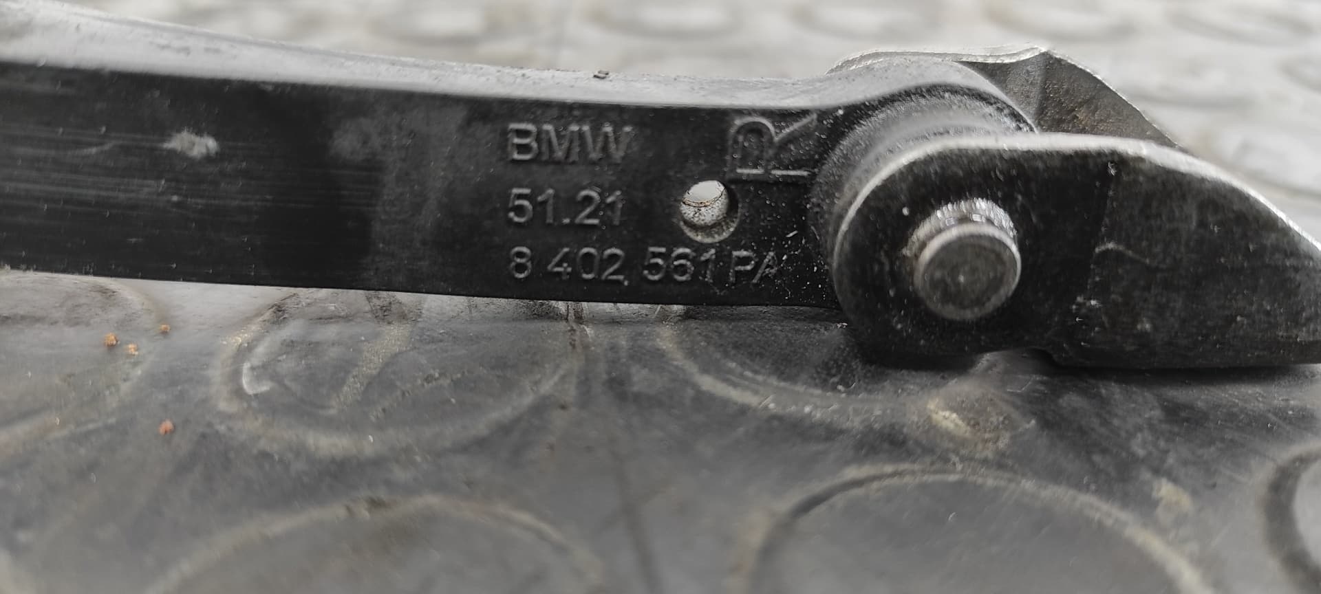 Recambio de RETENEDOR PUERTA DERECHA para BMW X5 (E53) 3.0i M54306S3 referencia OEM IAM 51218402561   - NEGRO 3