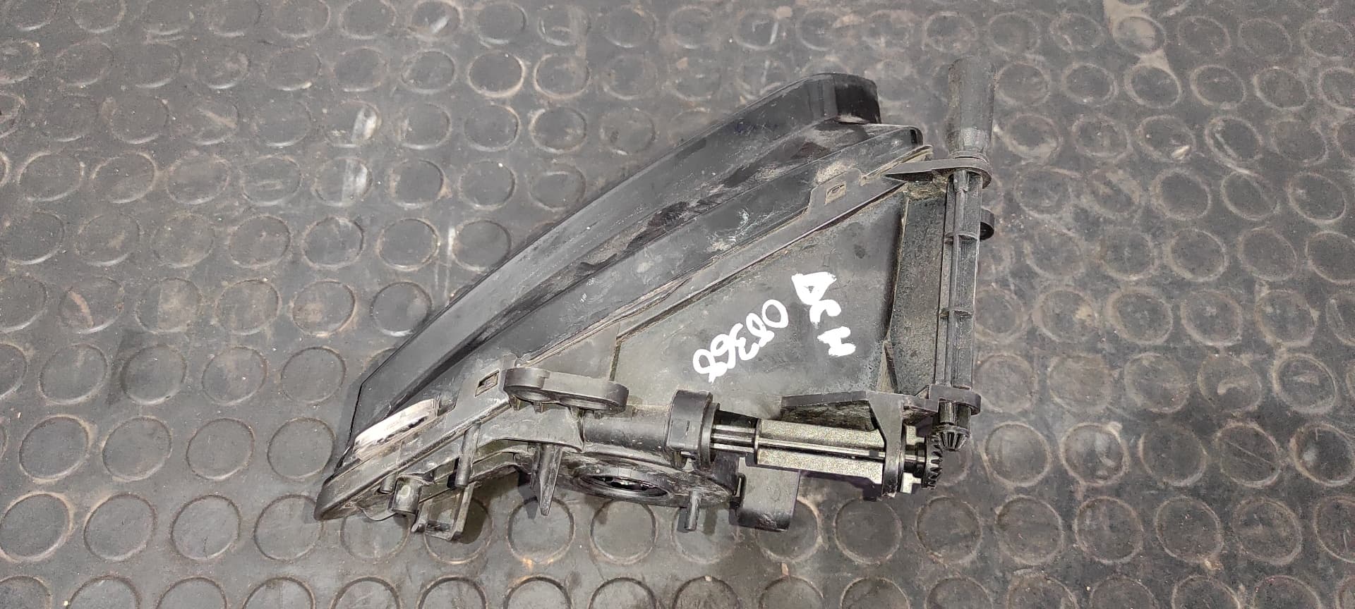 Recambio de FARO ANTINIEBLA DERECHO para AUDI A3 SPORTBACK (8VA) referencia OEM IAM 8V0941700C 5