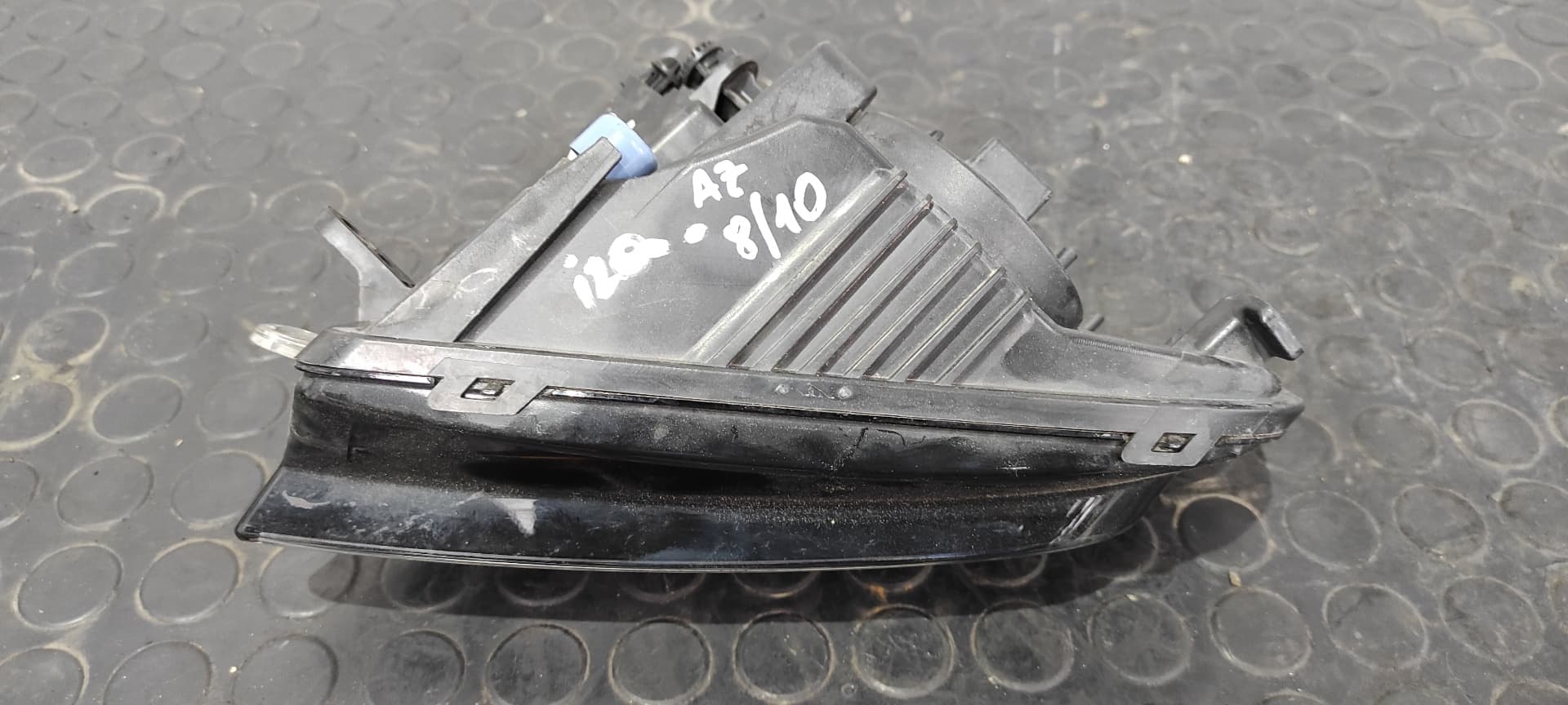 Recambio de FARO ANTINIEBLA IZQUIERDO para AUDI A3 SPORTBACK (8VA) referencia OEM IAM 8V0941699C 8