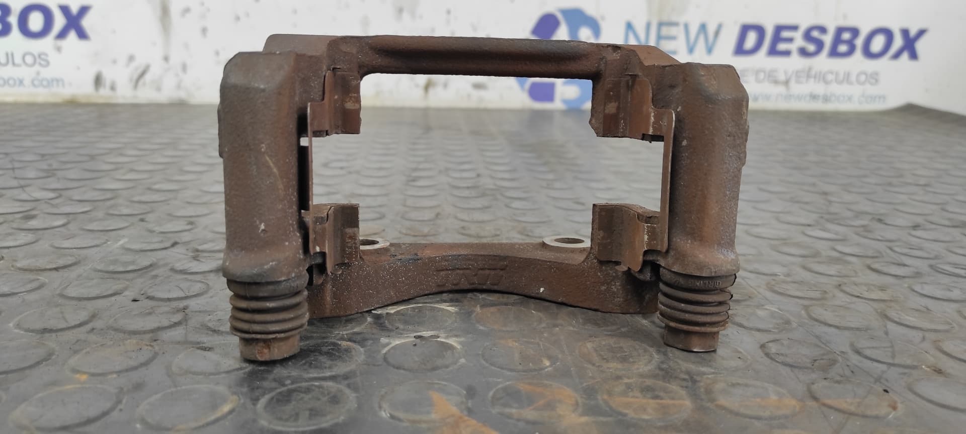 Recambio de PINZA DE FRENO DELANTERA IZQUIERDA para DACIA LOGAN Ambiance K9KK7 referencia OEM IAM 82481 80276   - PLATA