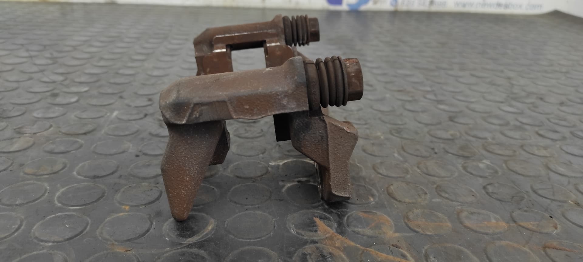 Recambio de PINZA DE FRENO DELANTERA IZQUIERDA para DACIA LOGAN Ambiance K9KK7 referencia OEM IAM 82481 80276   - PLATA 7