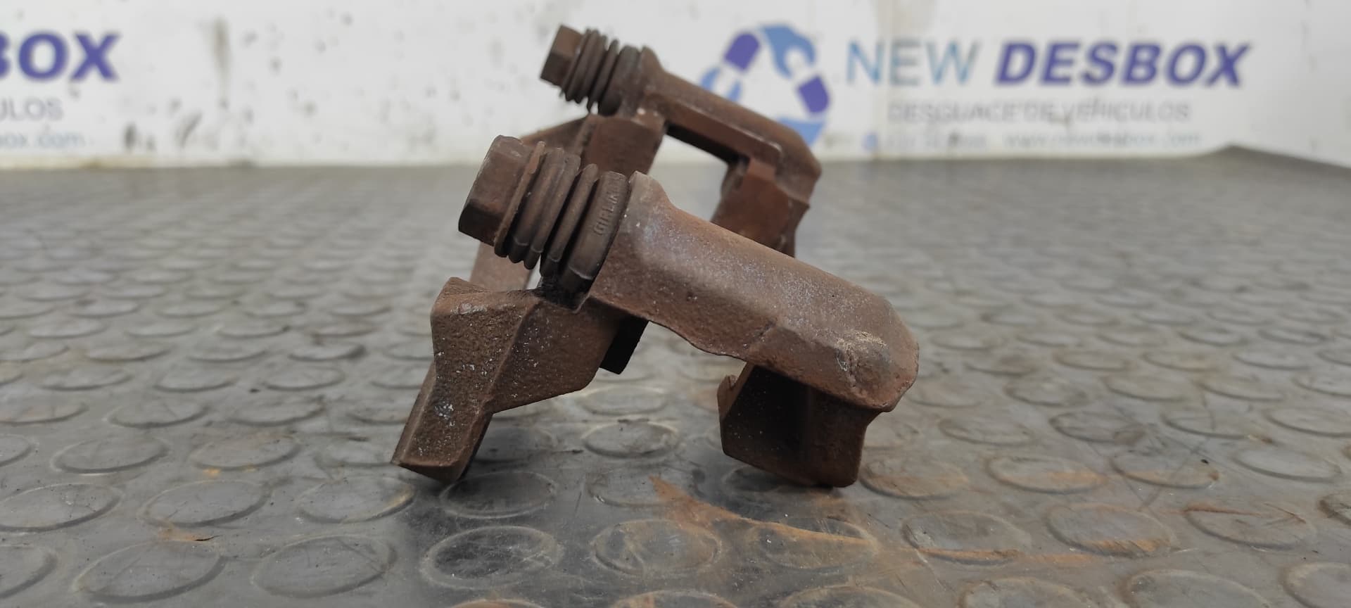 Recambio de PINZA DE FRENO DELANTERA IZQUIERDA para DACIA LOGAN Ambiance K9KK7 referencia OEM IAM 82481 80276   - PLATA 2