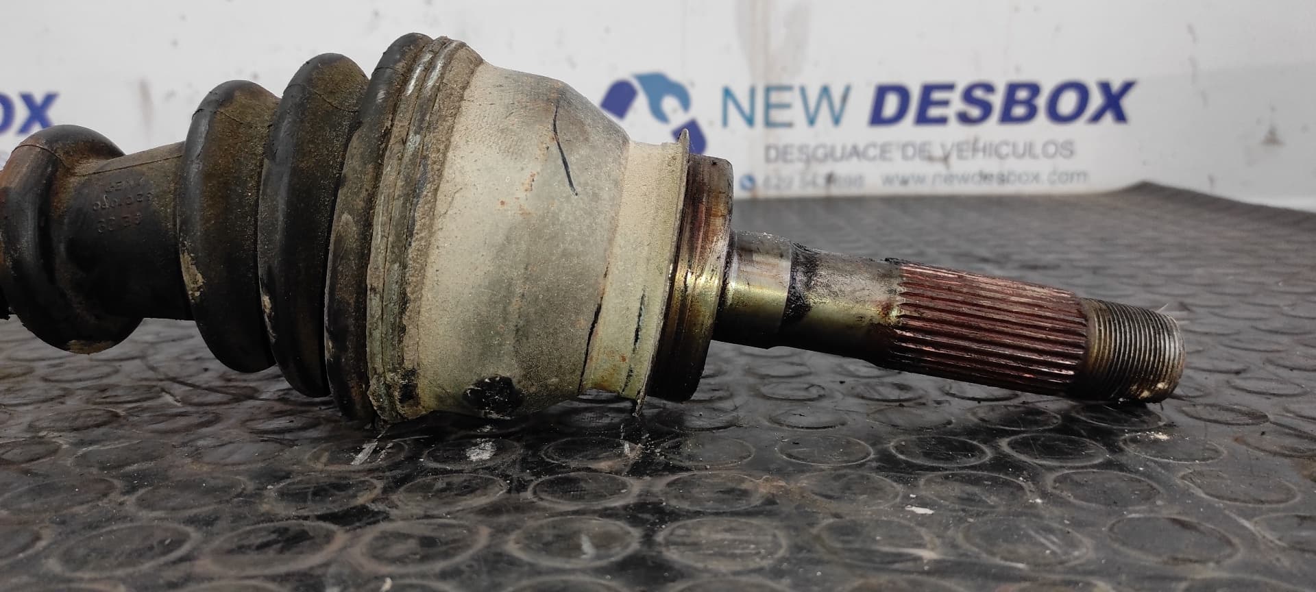 Recambio de TRANSMISION DELANTERA IZQUIERDA para MERCEDES-BENZ MB SERIE:100 D CAJA ABIERTA (W631) Base   (BM 631.340 / 349) 616963 referencia OEM IAM    - BLANCO 4