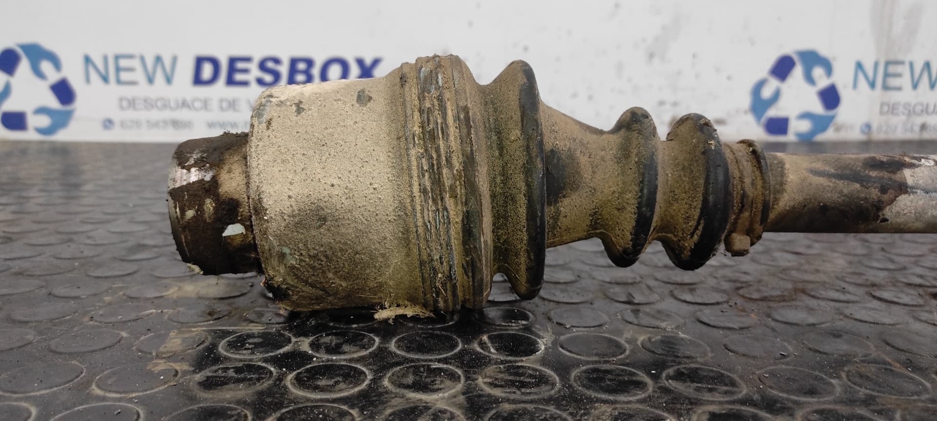 Recambio de TRANSMISION DELANTERA IZQUIERDA para MERCEDES-BENZ MB SERIE:100 D CAJA ABIERTA (W631) Base   (BM 631.340 / 349) 616963 referencia OEM IAM    - BLANCO 3