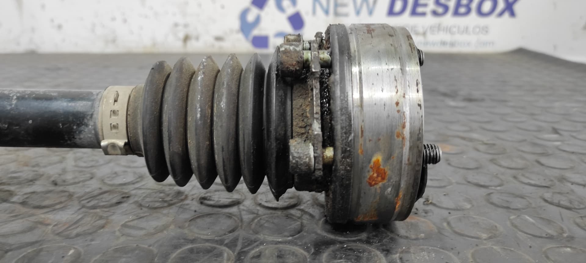 Recambio de TRANSMISION DELANTERA IZQUIERDA para VOLKSWAGEN POLO BERLINA (6N1) Concept AER referencia OEM IAM    - NEGRO 3