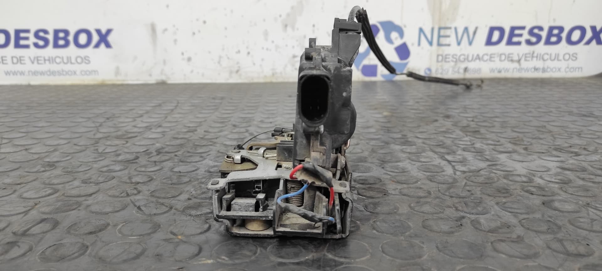 Recambio de CERRADURA PUERTA DELANTERA DERECHA para SEAT AROSA (6H1) Signo AMF referencia OEM IAM 6X1837014H   - BLANCO 4
