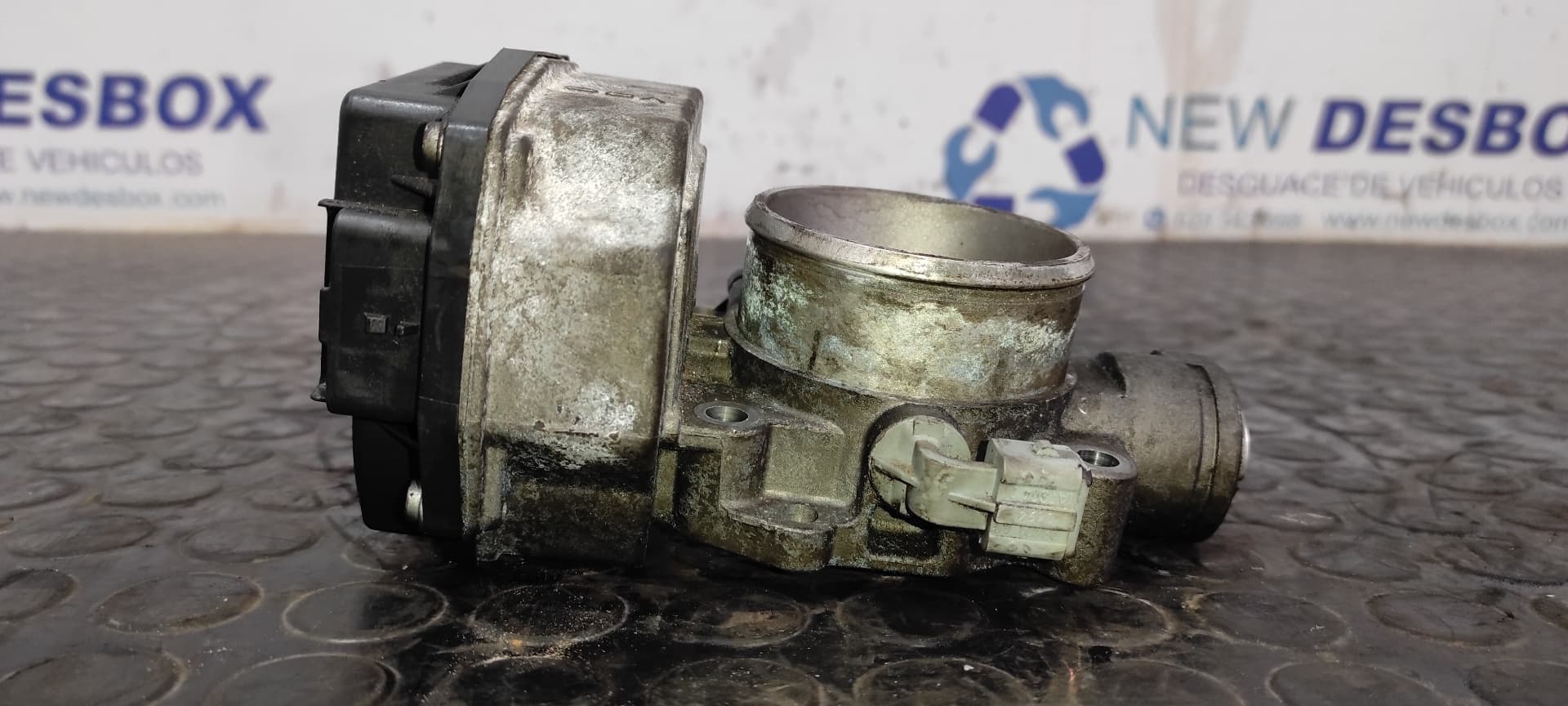 Recambio de CAJA MARIPOSA para PEUGEOT 407 6FZEW7J4 referencia OEM IAM 9652682880   - PLATA 6