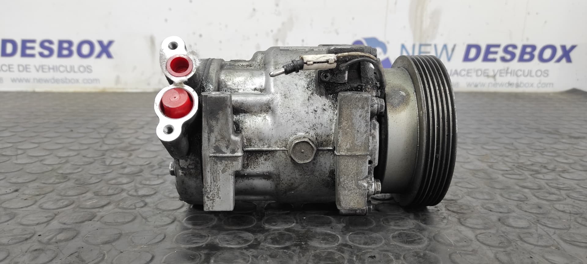 Recambio de COMPRESOR AIRE ACONDICIONADO para DACIA LOGAN K9KK7 referencia OEM IAM 8200526884A   - PLATA 6