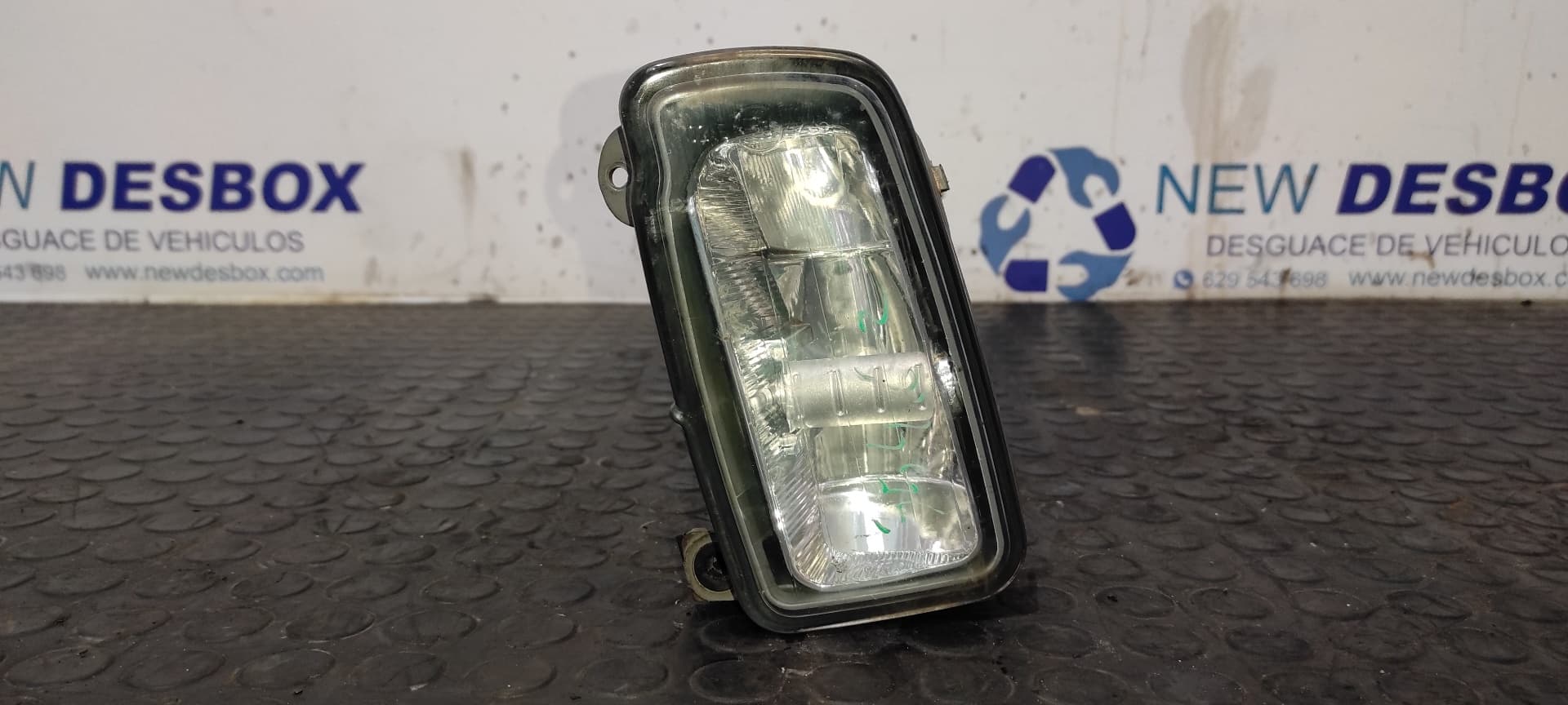 Recambio de FARO ANTINIEBLA IZQUIERDO para FORD FOCUS C-MAX (CAP) Ambiente (D) KKDA referencia OEM IAM 7M5115K202AC   - NEGRO