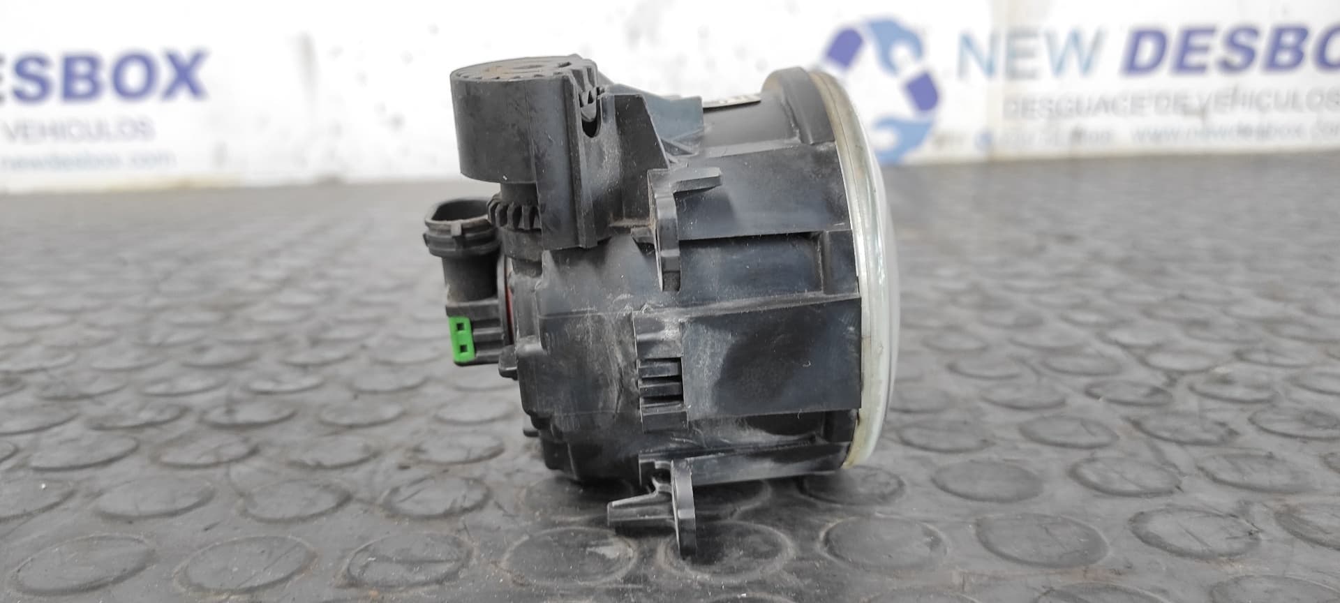 Recambio de FARO ANTINIEBLA IZQUIERDO para LAND ROVER FREELANDER (LR2) 2.2 Td4 CAT 224DT referencia OEM IAM LR057400   - AZUL 5