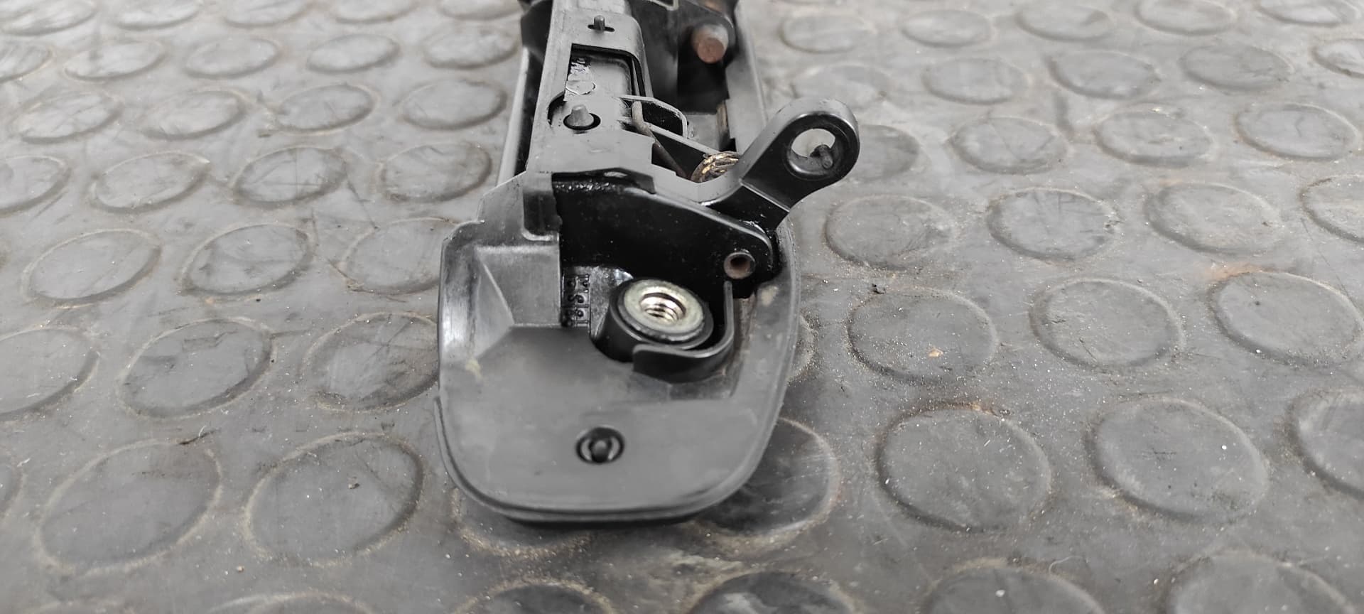Recambio de MANETA DELANTERA IZQUIERDA para MITSUBISHI MONTERO (V20/V40) 2800 TD American Dream (3-ptas.) 4M40 referencia OEM IAM MB6692441   - AZUL 3