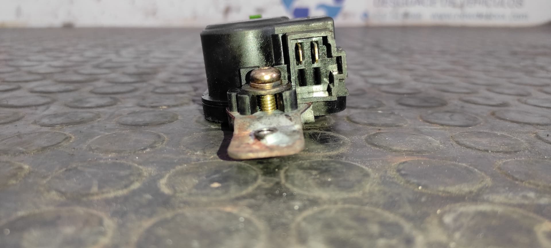 Recambio de MOTOR CIERRE CENTRALIZADO DELANTERO DERECHO para MITSUBISHI MONTERO (V20/V40) 2800 TD American Dream (3-ptas.) 4M40 referencia OEM IAM MB669156   - AZUL 2