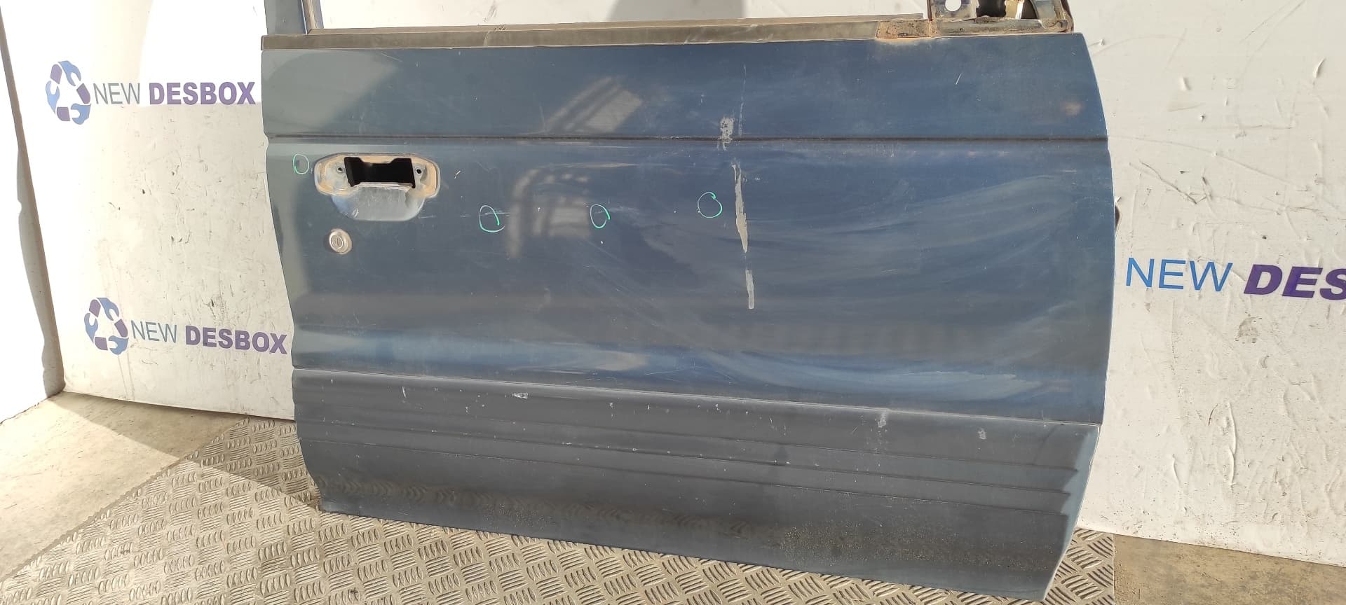 Recambio de PUERTA DELANTERA DERECHA para MITSUBISHI MONTERO (V20/V40) 4M40 referencia OEM IAM    - AZUL 2