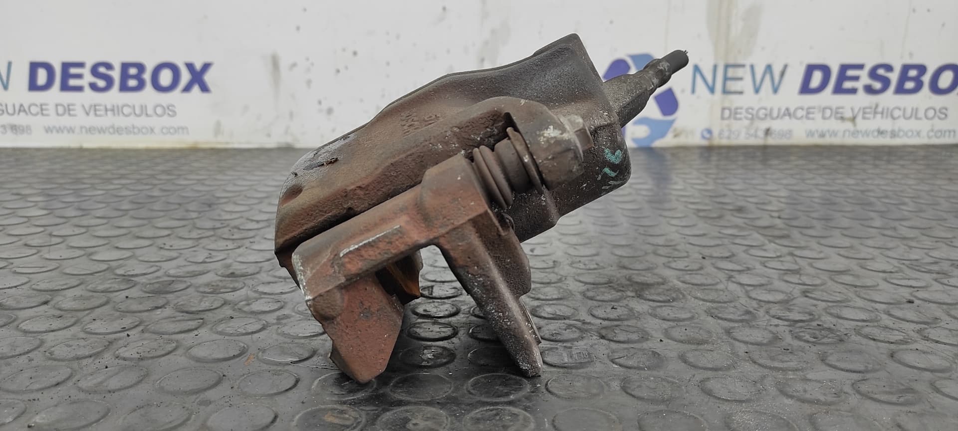 Recambio de PINZA DE FRENO DELANTERA DERECHA para FORD MONDEO BERLINA (GE) QJBB referencia OEM IAM A0204 Y01129   - GRIS 6