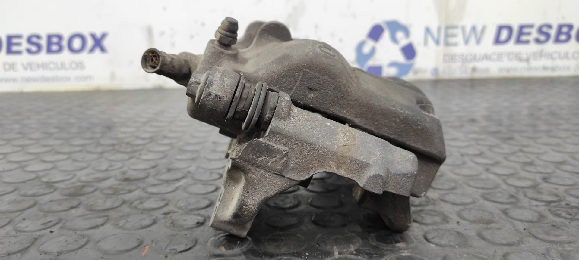 Recambio de PINZA DE FRENO DELANTERA DERECHA para RENAULT TRAFIC CAJA CERRADA (AB 4.01) F9QU7 referencia OEM IAM 003507 7