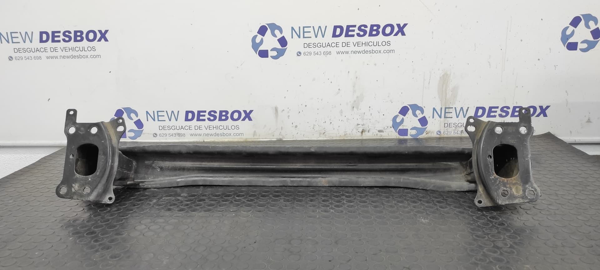 Recambio de REFUERZO PARAGOLPES DELANTERO para VOLKSWAGEN CADDY KA/KB (2K) Furgón Economy BLS referencia OEM IAM    - BLANCO 3