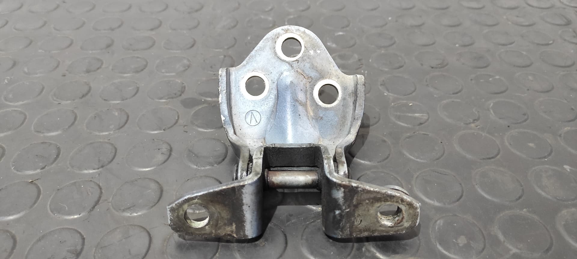 Recambio de BISAGRAS PUERTA DELANTERA DERECHA para MITSUBISHI MONTERO (V20/V40) 2800 TD American Dream (3-ptas.) 4M40 referencia OEM IAM    - AZUL