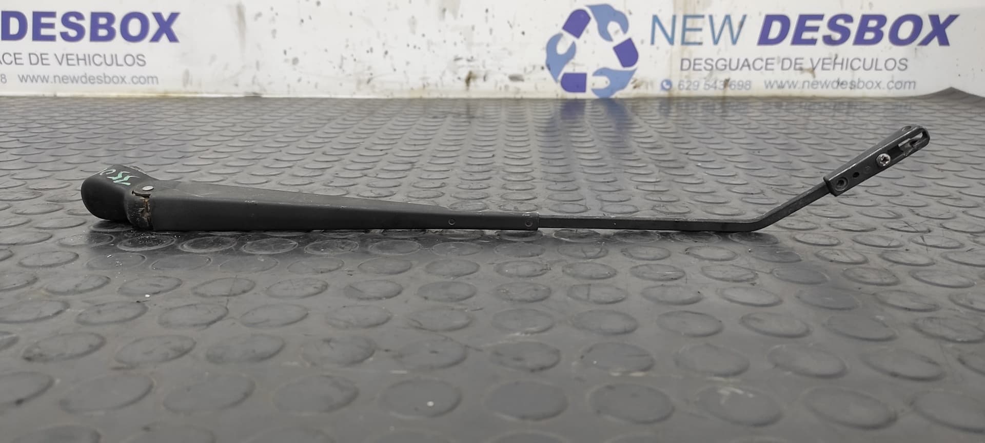 Recambio de BRAZO LIMPIA TRASERO para MITSUBISHI MONTERO (V20/V40) 2800 TD American Dream (3-ptas.) 4M40 referencia OEM IAM P4660 NWB - AZUL