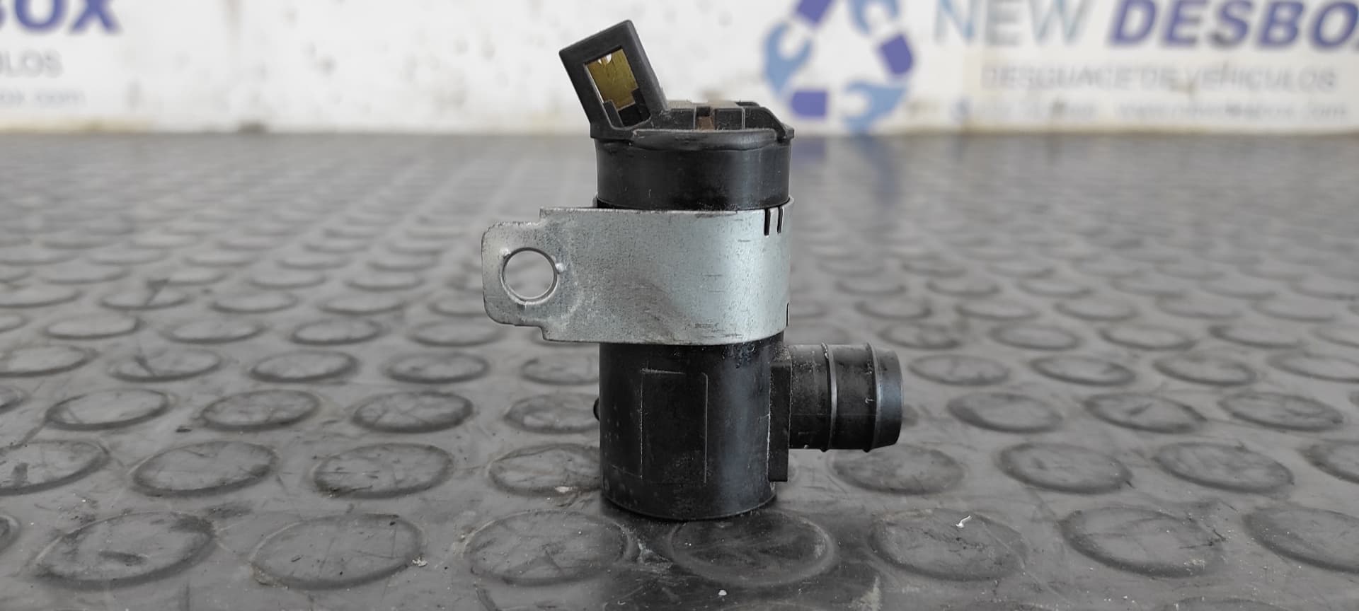 Recambio de BOMBA LIMPIA para MITSUBISHI MONTERO (V20/V40) 2800 TD American Dream (3-ptas.) 4M40 referencia OEM IAM    - AZUL 4
