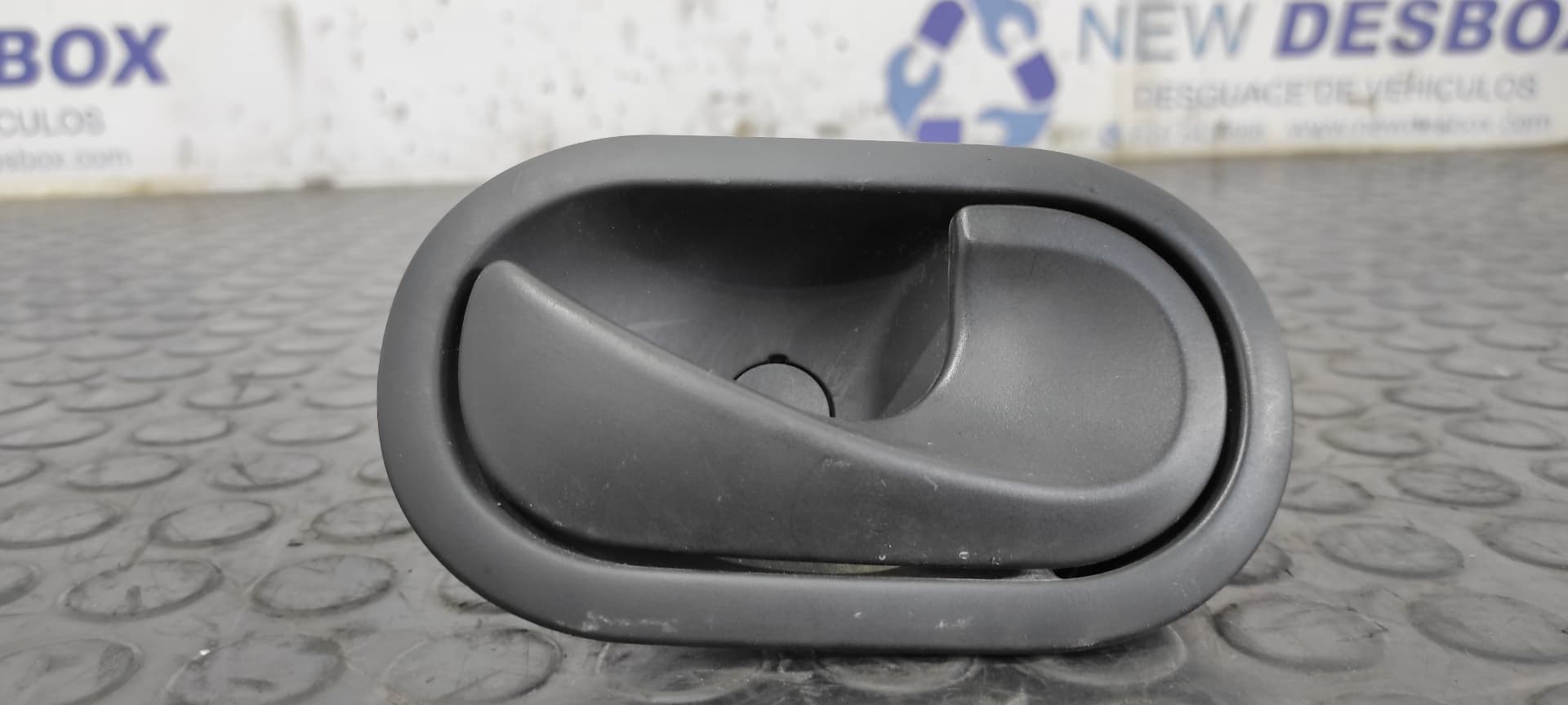 Recambio de MANETA INTERIOR DELANTERA DERECHA para RENAULT TWINGO Societe D7F referencia OEM IAM 8200028486   - NEGRO