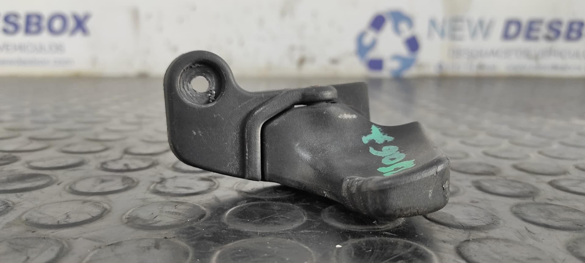 Recambio de MANETA DELANTERA DERECHA para RENAULT TWINGO Societe D7F referencia OEM IAM 8200385179   - NEGRO